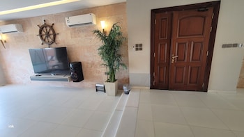 durrat al arous villa in moon beach