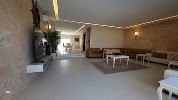 durrat al arous villa in moon beach