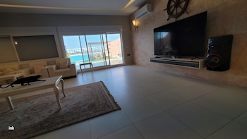 durrat al arous villa in moon beach