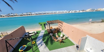durrat al arous villa in moon beach