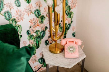 2 rooms sleeps 8 retro hotel w pool wesley king studio buyout by avantstay