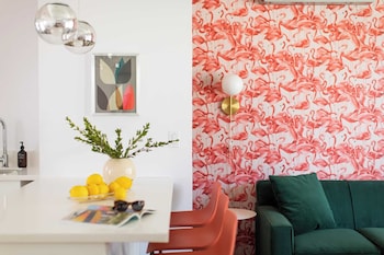 2 rooms sleeps 8 retro hotel w pool wesley king studio buyout by avantstay
