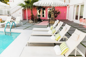 2 rooms sleeps 8 retro hotel w pool wesley king studio buyout by avantstay