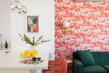 2 rooms sleeps 8 retro hotel w pool wesley king studio buyout by avantstay