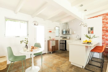 2 rooms sleeps 8 retro hotel w pool wesley king studio buyout by avantstay