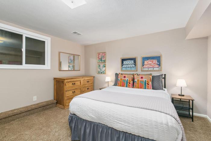 the rustic retreat pet friendly w fenced yard