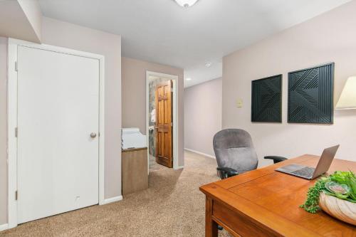 the rustic retreat pet friendly w fenced yard