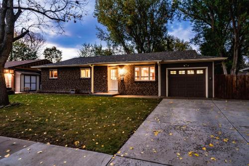 the rustic retreat pet friendly w fenced yard