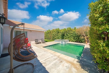 @Marbella Lane - 4Br Lavish Castle Retreat,,5 star
