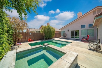 @Marbella Lane - 4Br Lavish Castle Retreat,,5 star