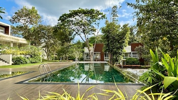 Lake Villas Premium Kandy,,3 star
