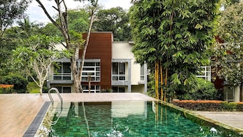 Lake Villas Premium Kandy,,3 star