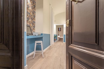Vittoria Garden Suites,,3 star