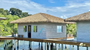 coral bay bungalows