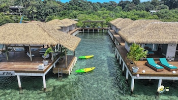 coral bay bungalows