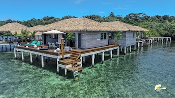 coral bay bungalows