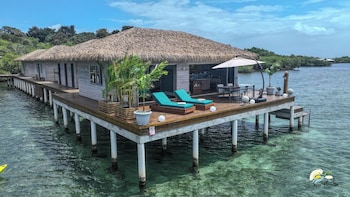 coral bay bungalows