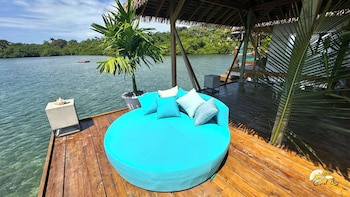 coral bay bungalows