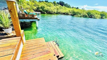 coral bay bungalows