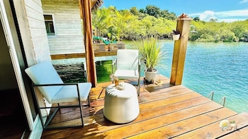 coral bay bungalows
