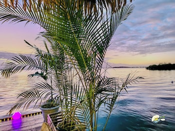 coral bay bungalows