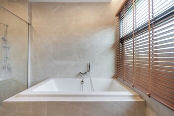 movenpick pool villa 6br