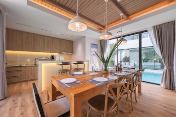 movenpick pool villa 6br