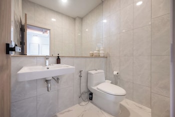 movenpick pool villa 6br