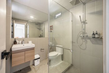 movenpick pool villa 6br
