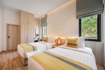 movenpick pool villa 6br