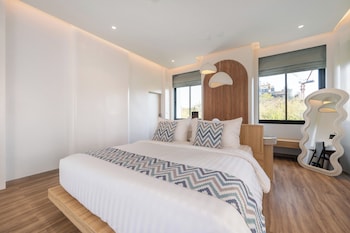 movenpick pool villa 6br