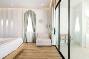 movenpick pool villa 6br