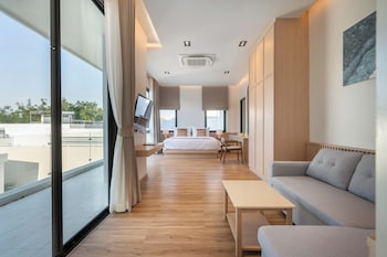 movenpick pool villa 6br