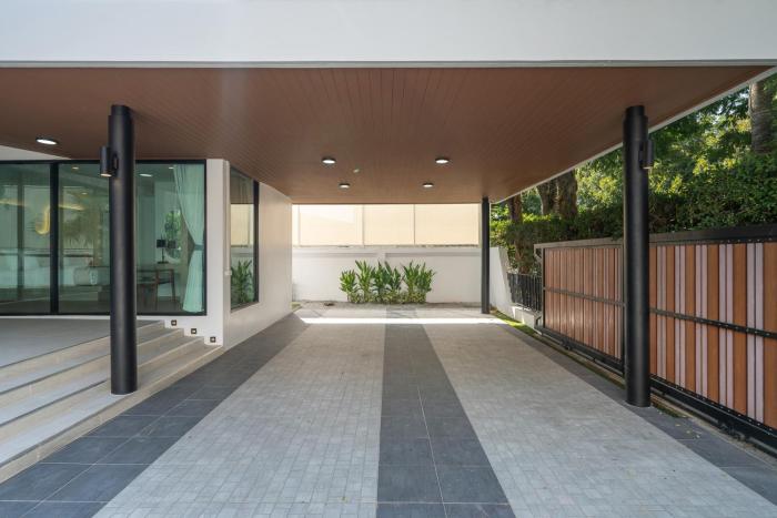 movenpick pool villa 6br