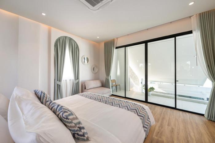 movenpick pool villa 6br