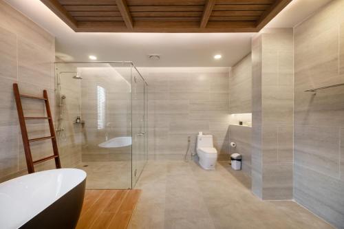 movenpick pool villa 6br