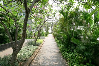 spacious and good 3br at thamrin residence apartment