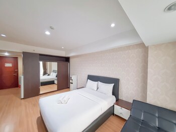 relaxing and stylish studio at mataram city apartment