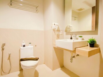 comfortable studio no kitchen at bogor icon apartment