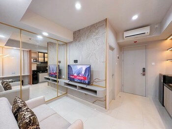 Comfortable Stay And Strategic 1Br At Grand Sungkono Lagoon Apartment,,2 star