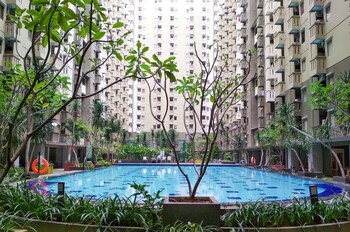 Best Deal 2Br Apartment At Gateway Ahmad Yani Cicadas,,2 star