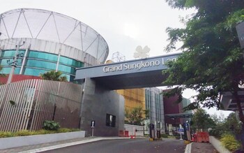 pleasant and strategic 1br at grand sungkono lagoon apartment