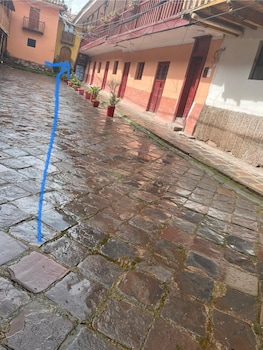 enede hostel cusco