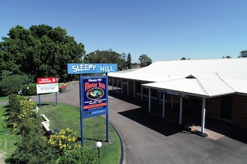 sleepy hill motor inn