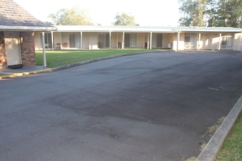 sleepy hill motor inn