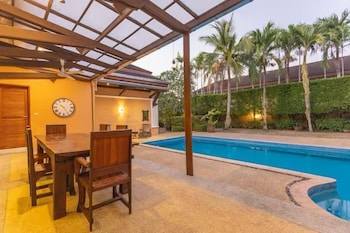 tim buktu 4br jacuzzi walkvillamarket170