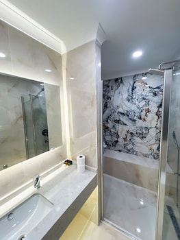 Karakoy Tophane Mansion,,3 star