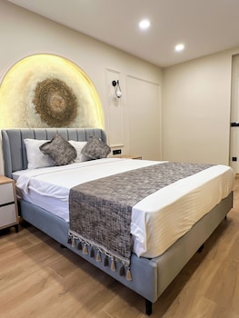 Karakoy Tophane Mansion,,3 star