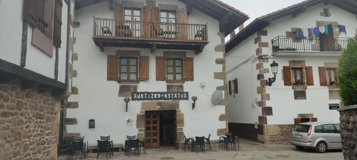 hostal mendaurpe