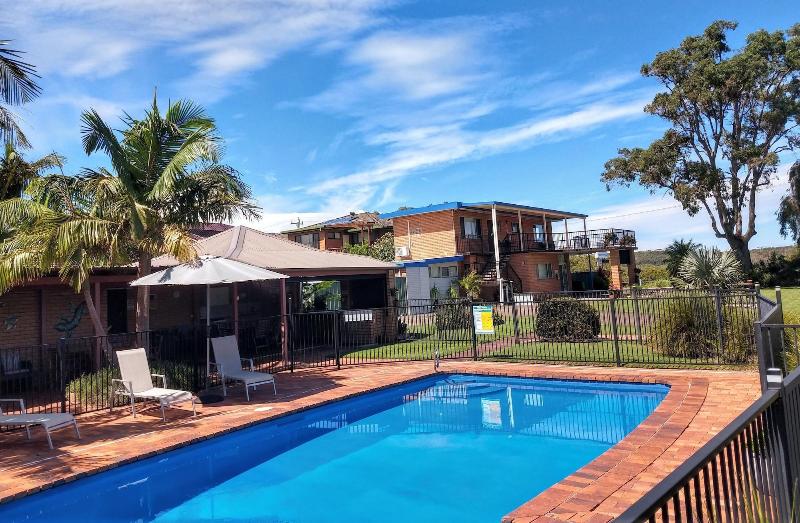 Haven Waters Motel & Apartments,New South Wales>>Laurieton,4 star